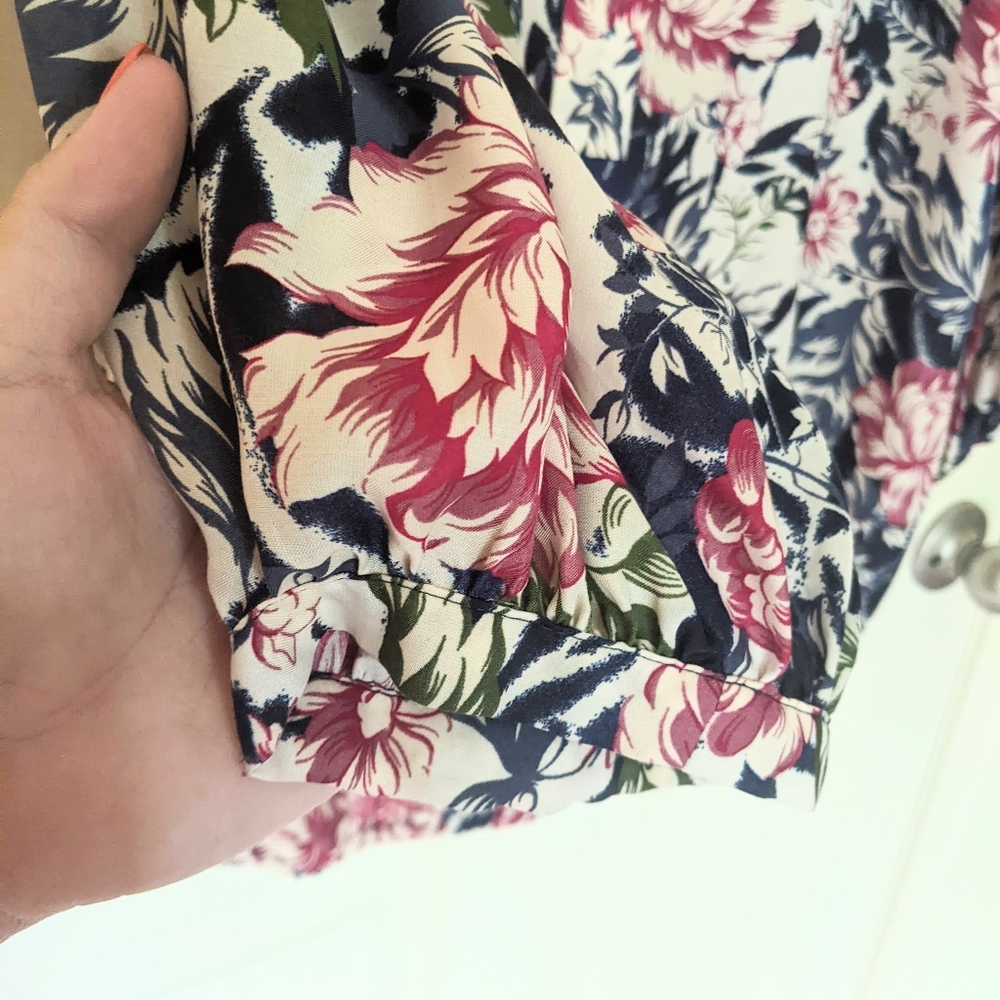 LOFT 3/4 Sleeve Floral Blouse - Picture 3 of 7
